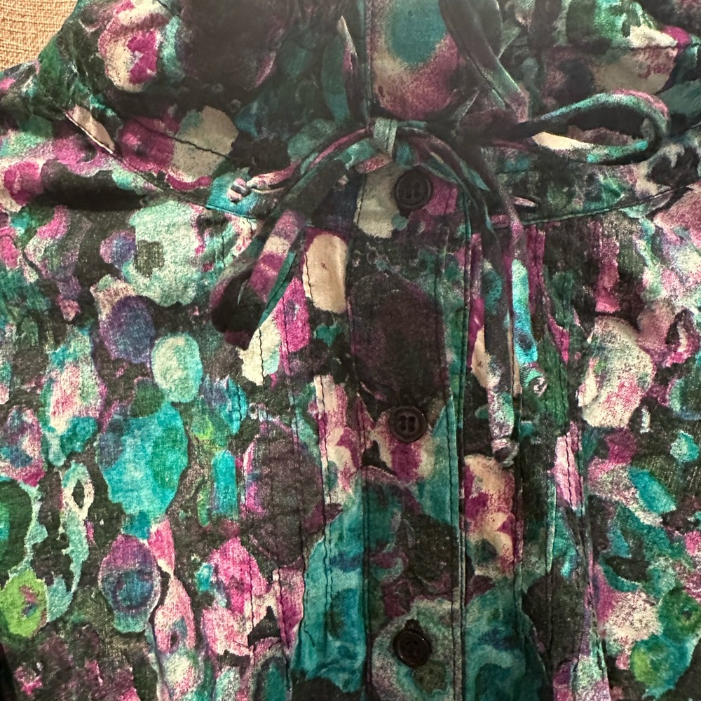 Beautiful Daytrip Button Down Blouse - image 2